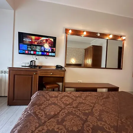 Ξενοδοχείο Ana 3*