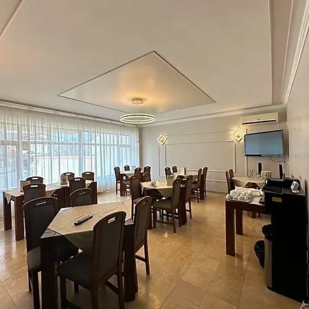 Hotel Ana 3*